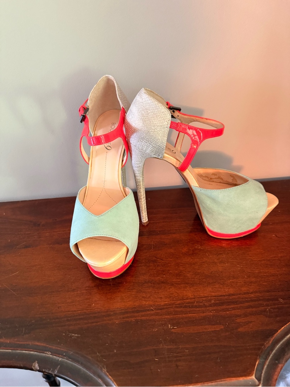 Boutique 9 Nerissa mixed media platform high heels. Size 8. Turquoise, coral